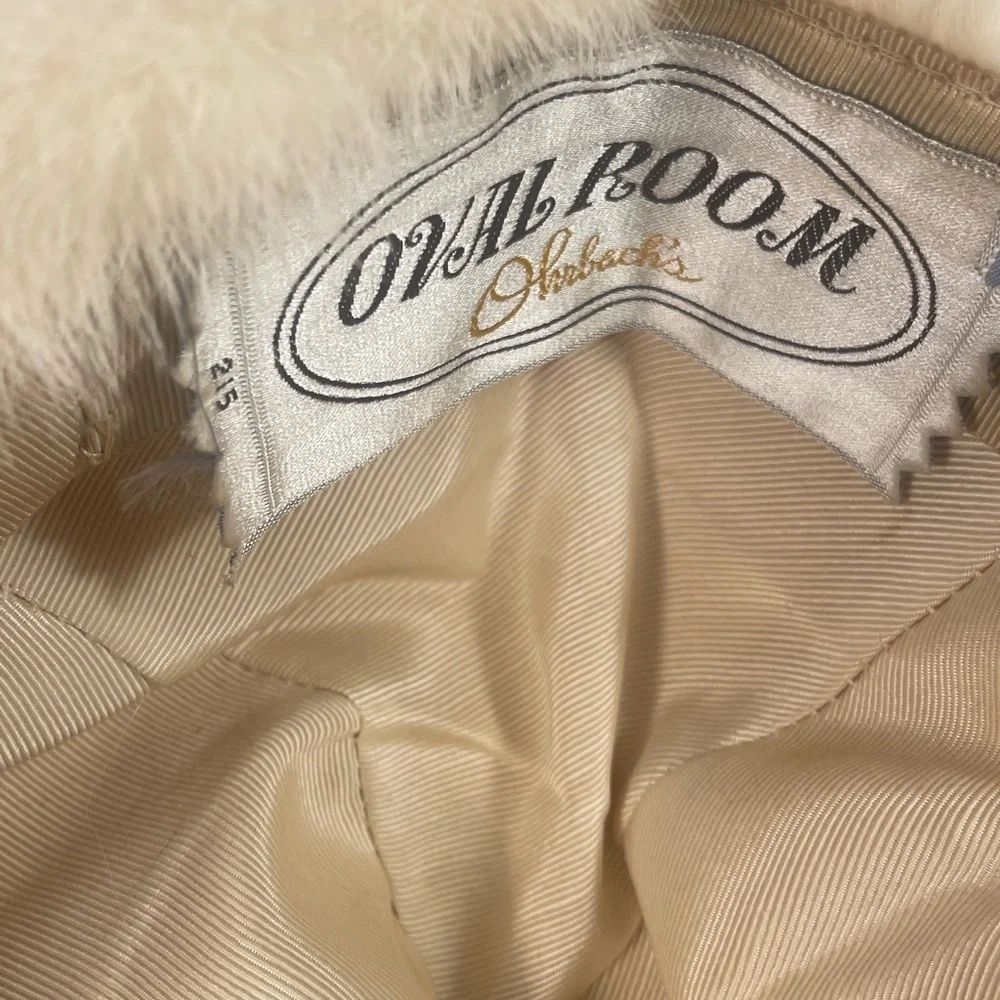 VINTAGE Cream Fur Hat from ORBACH’S OVAL ROOM 50’s -60’s.  Likely Mink.